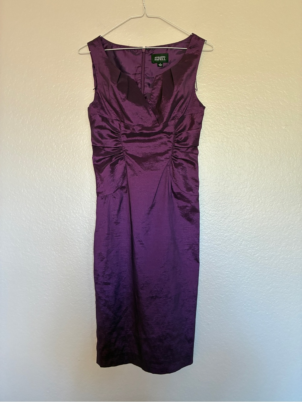 Adrianna Papell Purple Shimmer Rouched Sides V-Neck Sheath Dress Cocktail Size 4